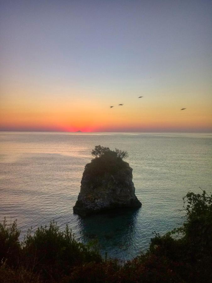 Kamari Guesthouse Κεραμίδι Εξωτερικό φωτογραφία