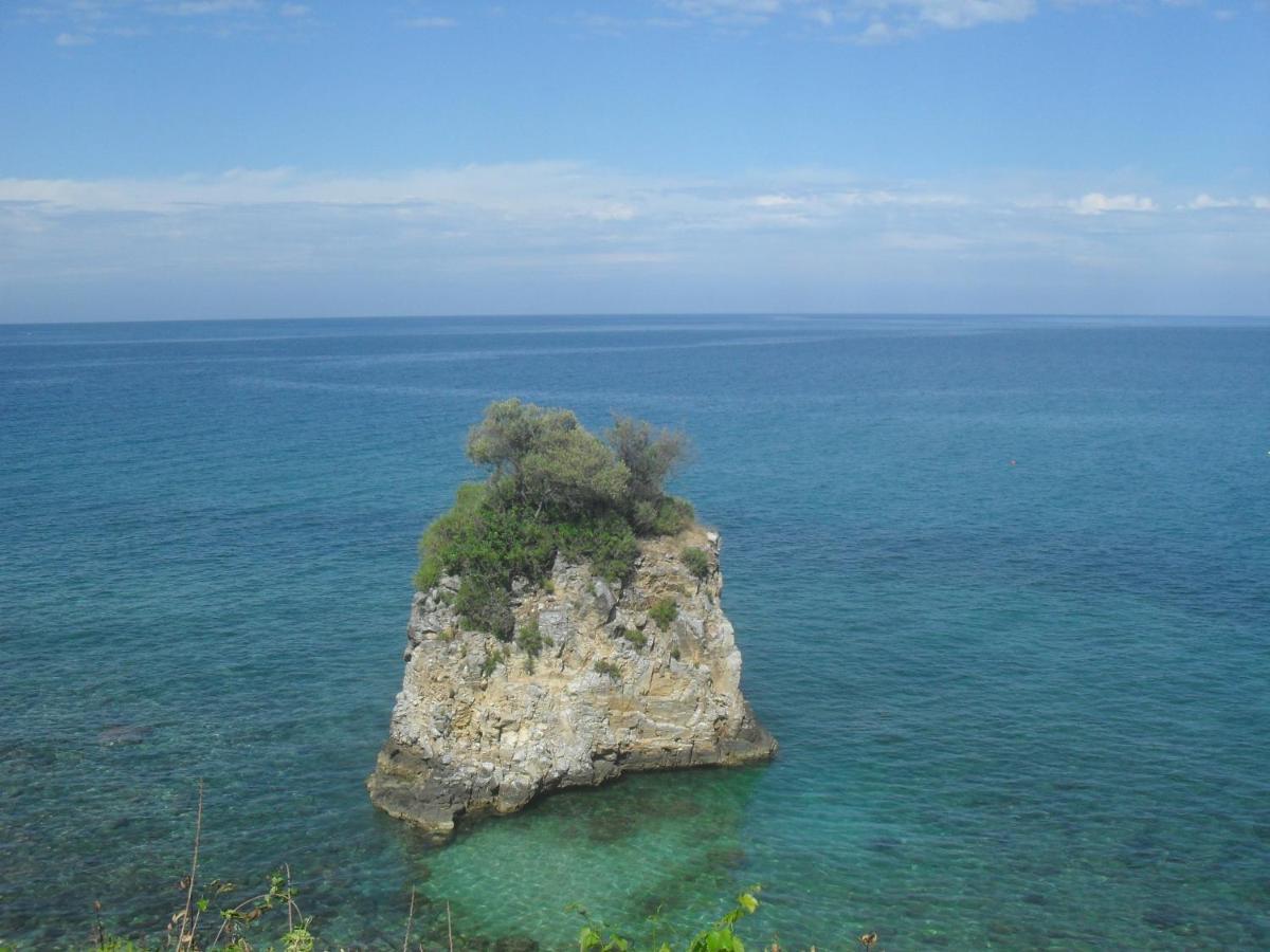 Kamari Guesthouse Κεραμίδι Εξωτερικό φωτογραφία